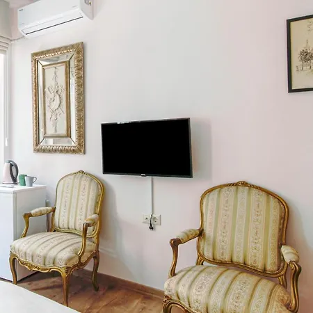 Chic Studio Flat With Shared Terrace In Beyoglu Appartamento